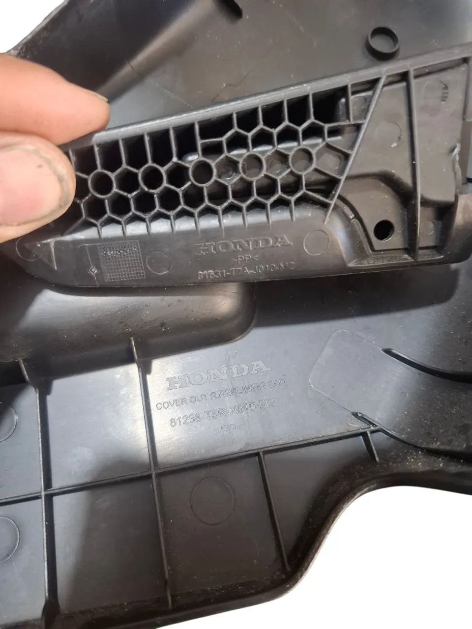 Acabamento/Acessório Lateral Do Honda Hrv 2020 ORIGINAL !  - Foto 2