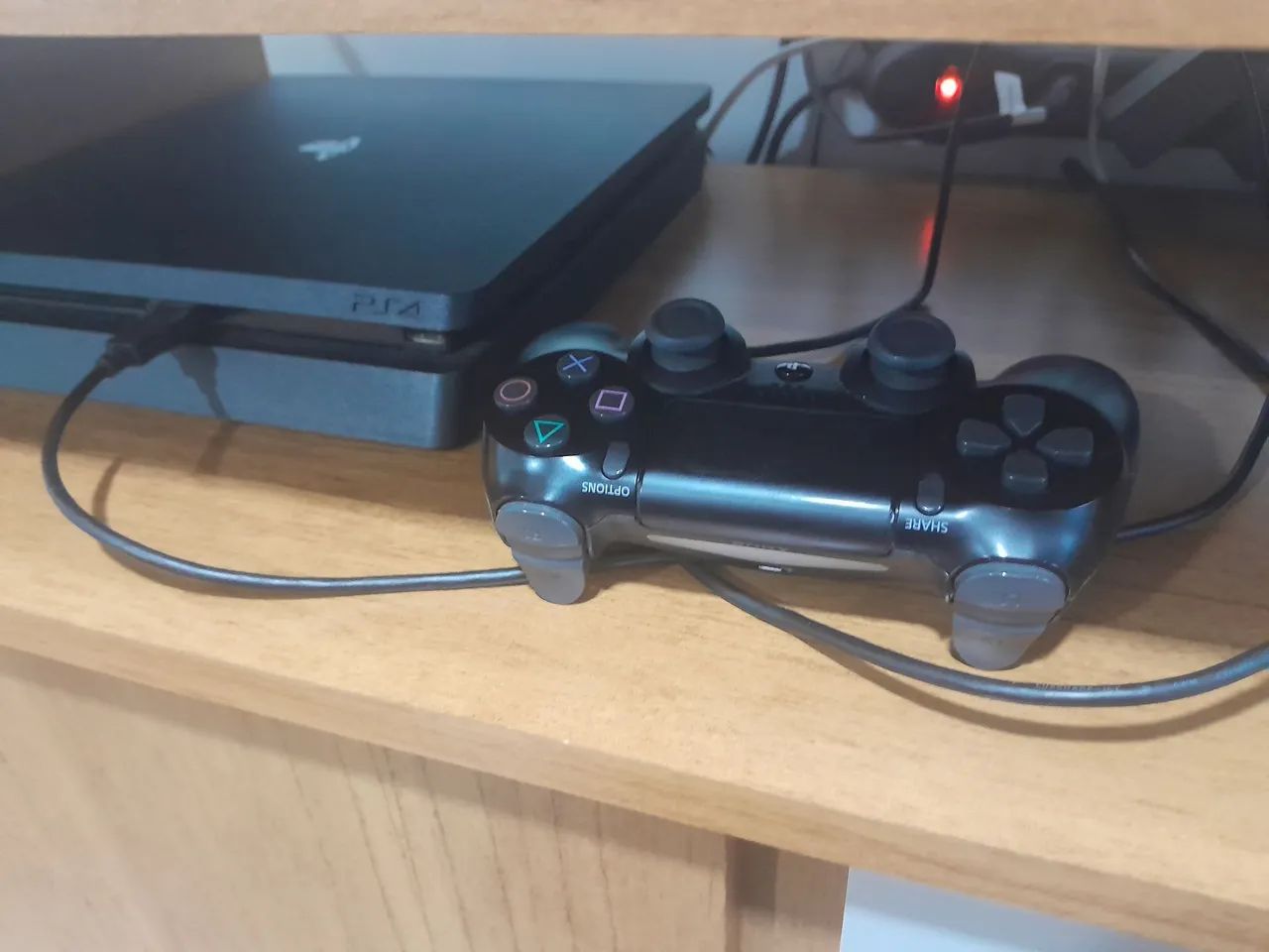 PS4 1 TB - Foto 4