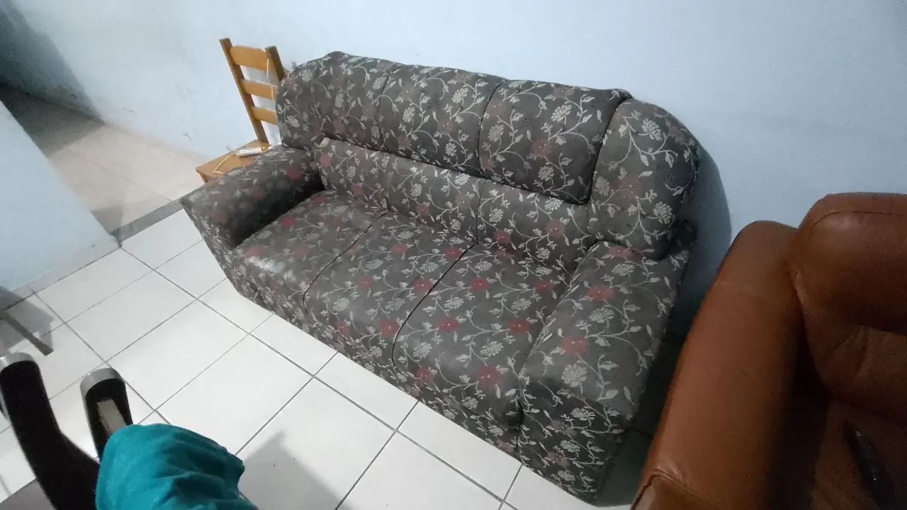 Jogo de sofá 3 lugares - ótimo estado - Foto 2