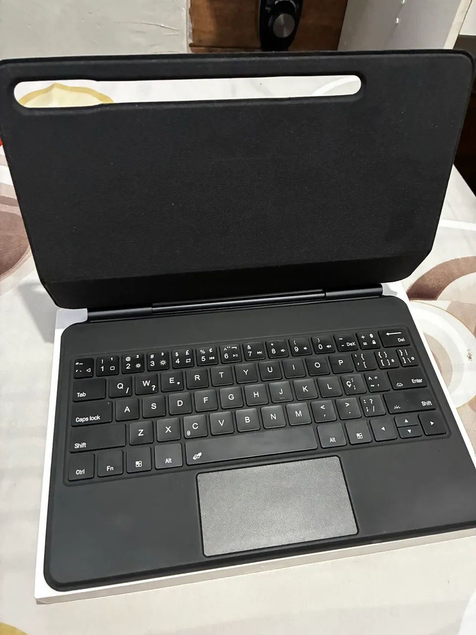 Capa com teclado para Samsung Galaxy Tab S7 FE (12,4?) - Estilo Notebook - Foto 2