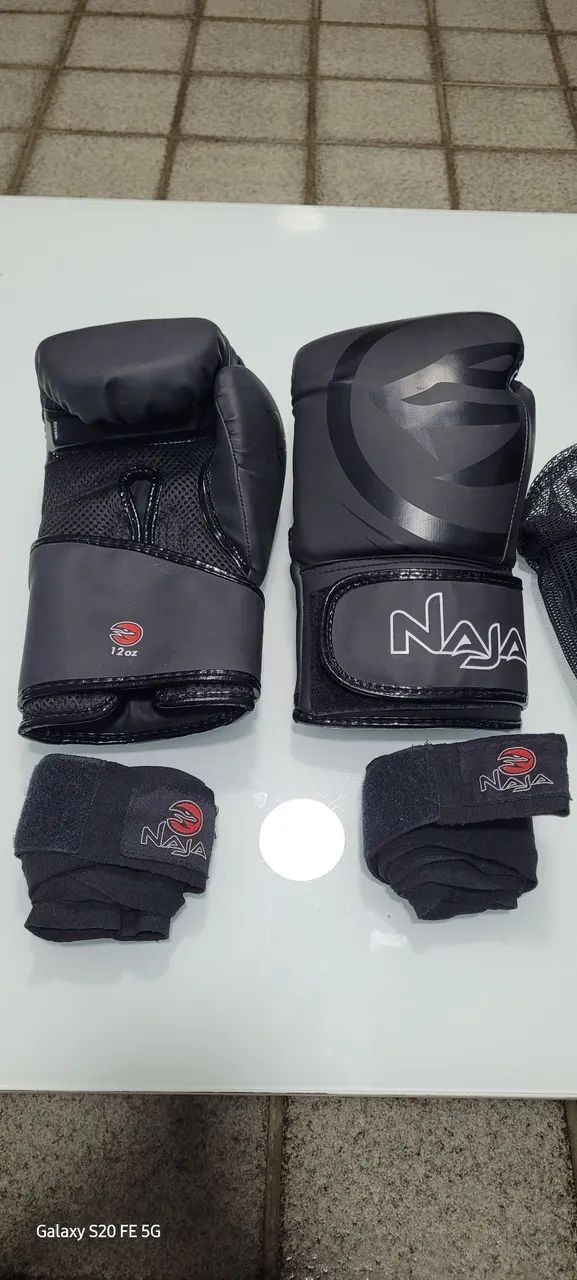 Luvas Naja