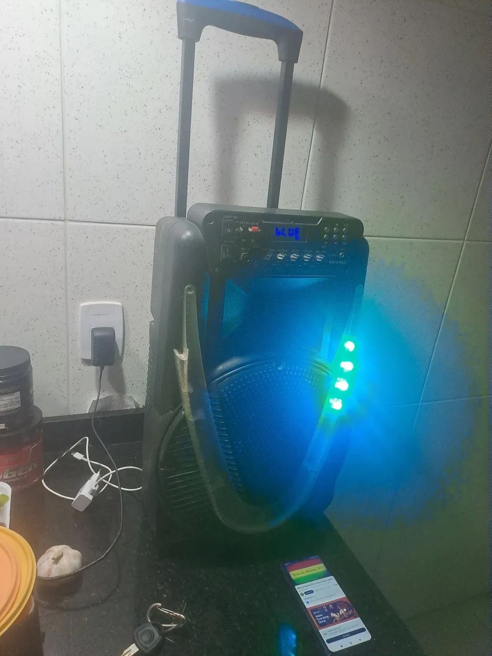 Vendo caixa de som marca Multilaser
