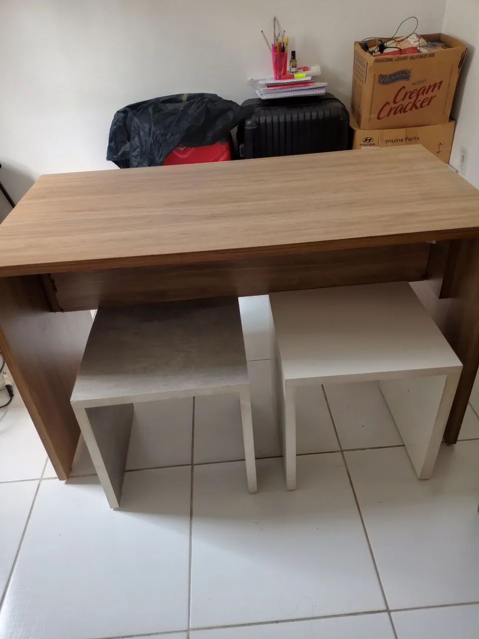 Mesa com 4 cadeiras (bancos) - Foto 4