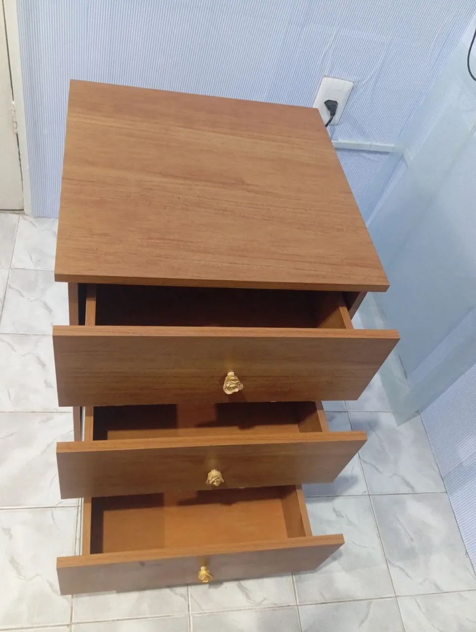 Mesa de cabeceira ou Criado Mudo - Foto 4