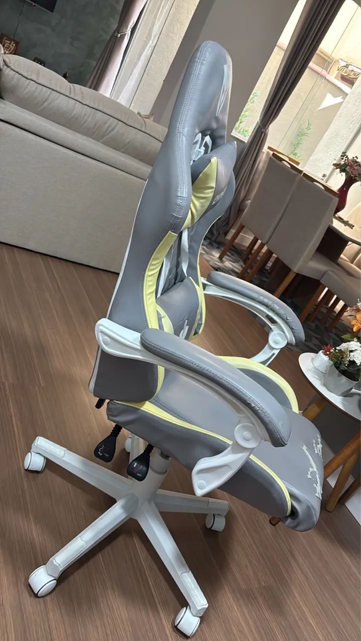 Comfortable gaming chair