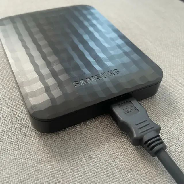 Hd Externo Samsung 1tb Usb 3.0 E Auto-backup Cor Preto (Usado) - Foto 2