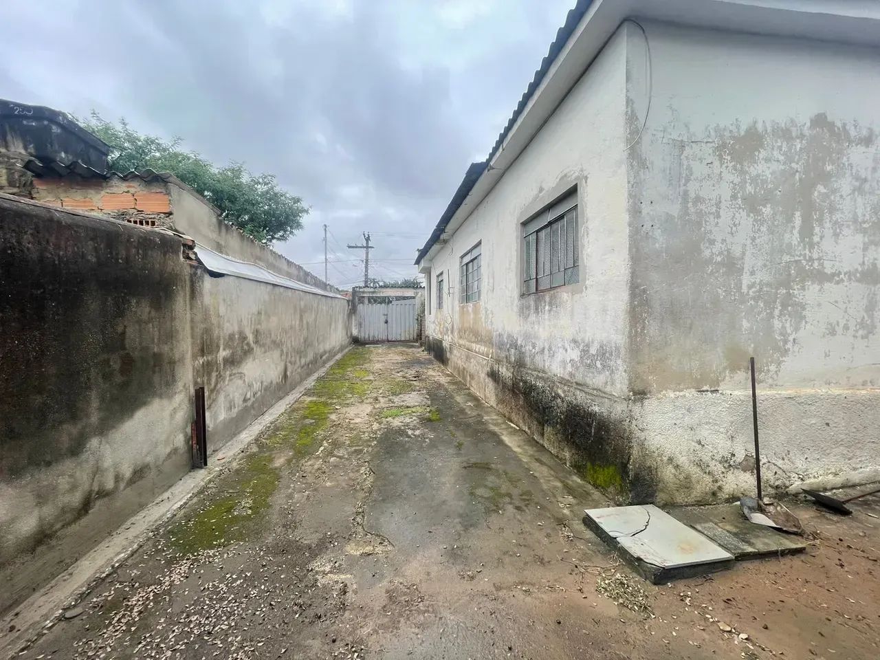 Excelente casa com 3 quartos e 6 vagas, no Tupi!!! - Foto 5