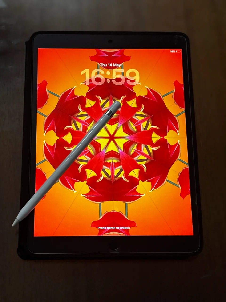 IPAD 9 GERAÇÃO 64GB + MOUSE E TECLADO DE BRINDE + APPLE PENCIL