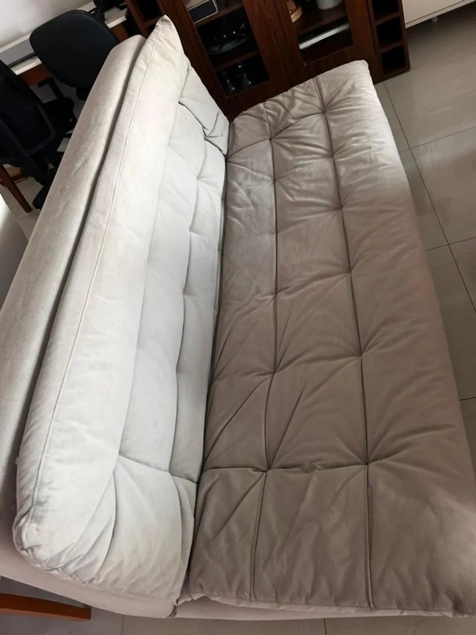 SOFÁ-CAMA BEGE