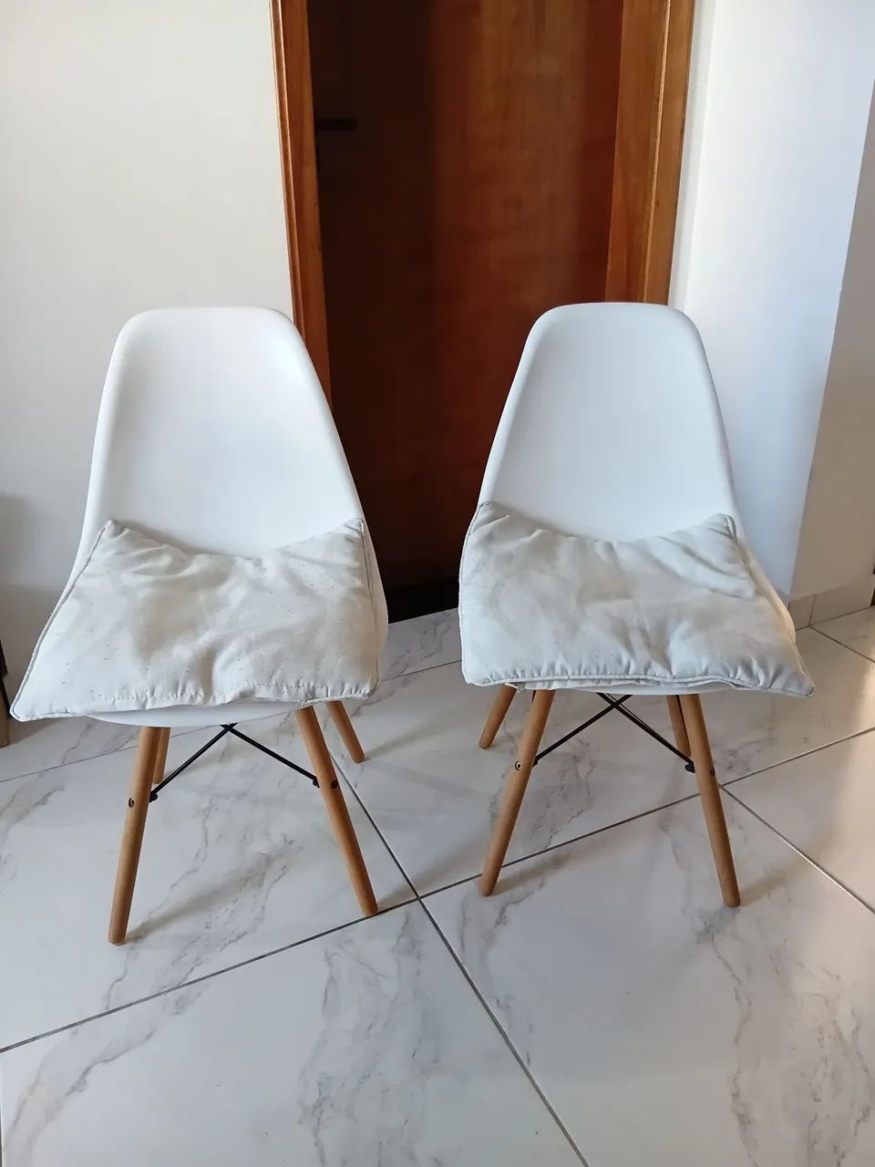 2 Cadeiras Eames  - Foto 2