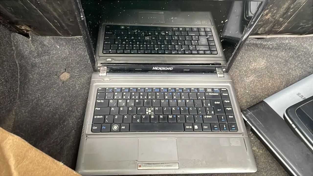 Vende-se 3 notebooks  - Foto 2