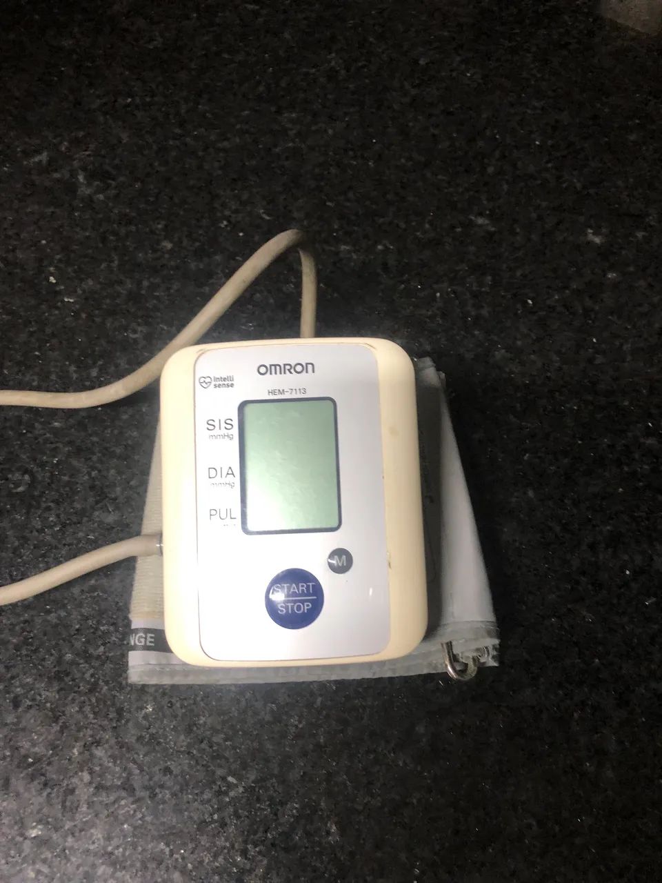 Monitor de pressão OMRON HEM-7113