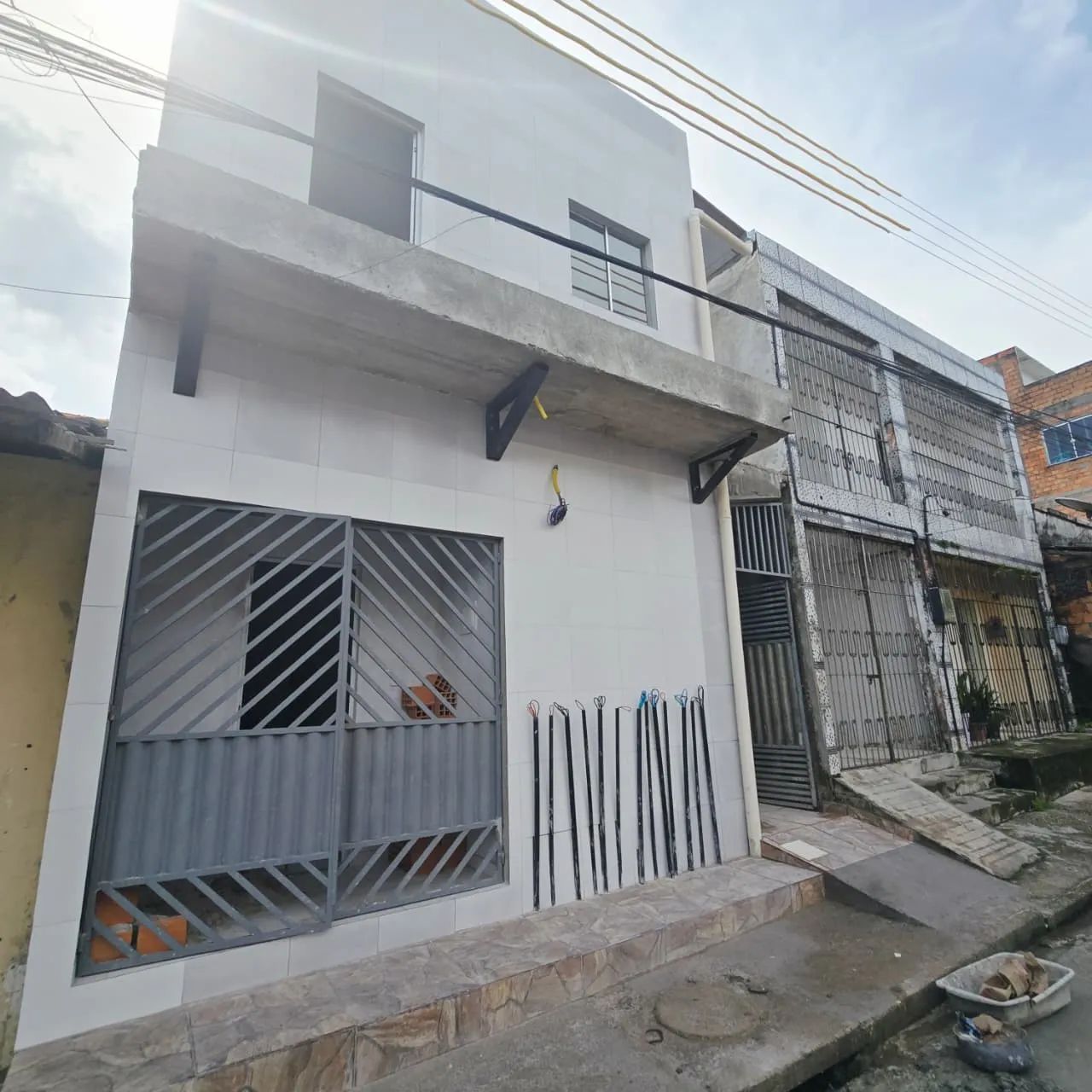ALUGO APTO COM 2 QUARTOS RES. RABELO