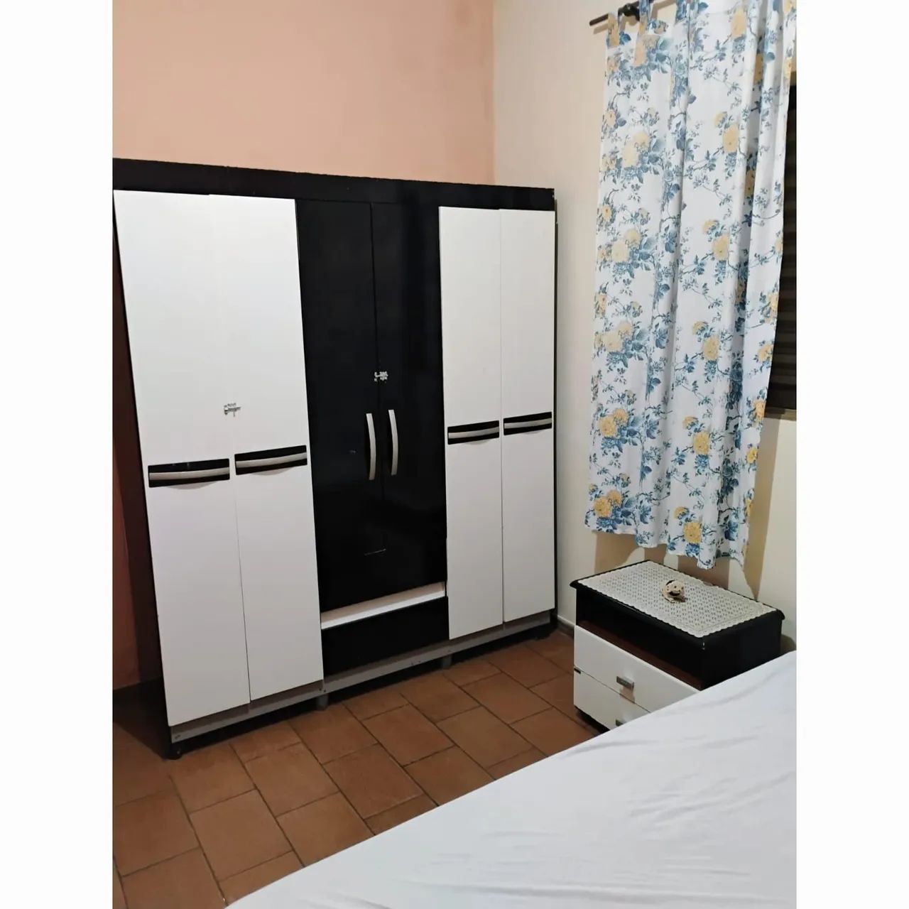 Alugo Quarto Para Moças