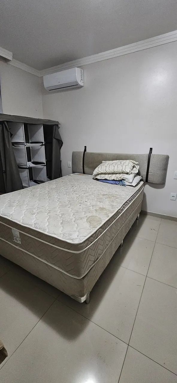 Vende-se cama box Queen