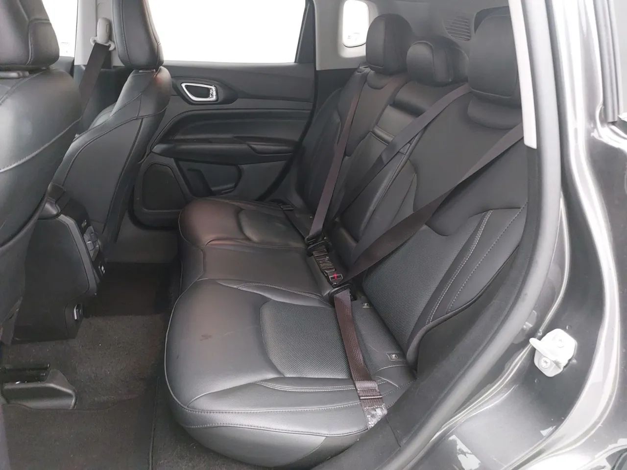 Jeep Compass LONG. T270 1.3 TB 4x2 Flex Aut., foto 17 de 18