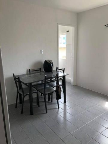 Vendo amplo apartamento com 1 dormitório!!!Aceita Parcelamento direto com proprietário!!! - Foto 7