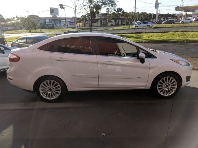 Ford New Fiesta Sedan 1.6 Flex SE Automático - Completo com bancos em couro - Foto 3