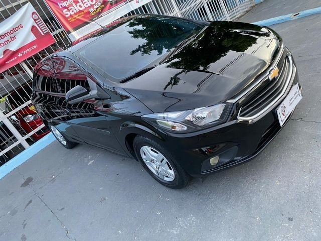 Onix lt 1.0 2017 com my link 5mil de entrada