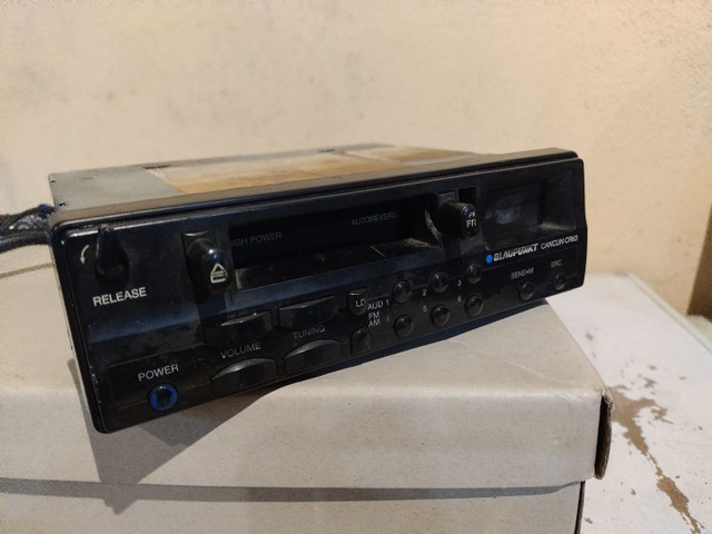 Rádio Automotivo toca-fitas Blaupunkt Cancun CR63 (anos 1990)
