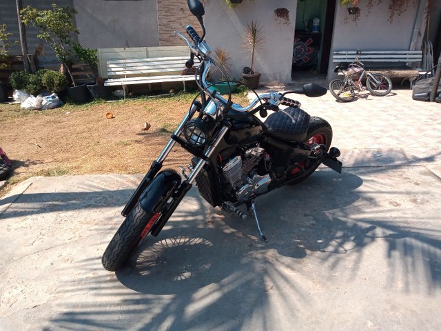 MOTO HONDA VT SHADOW 600 ANO 2002 ESTILO BOMBER