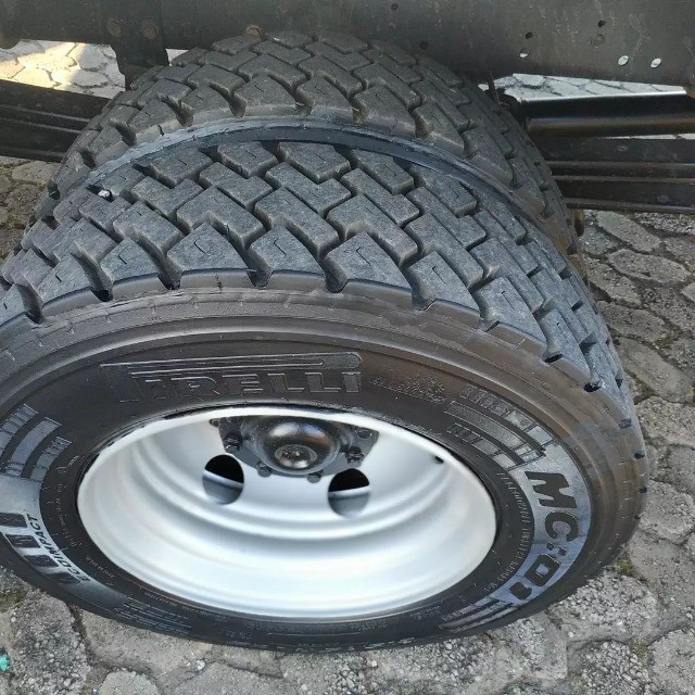 MB Accelo 815 bau ano 2013 - Foto 8