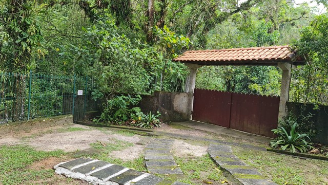 Alugo excelente casa no Condominio Chacara Entre Rios, em Guapemirim/Rj. - Foto 4