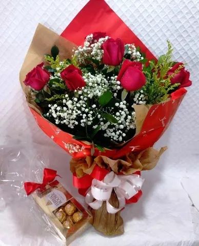 Buquê de Flores com Chocolates - Fazemos Entregas - Foto 2