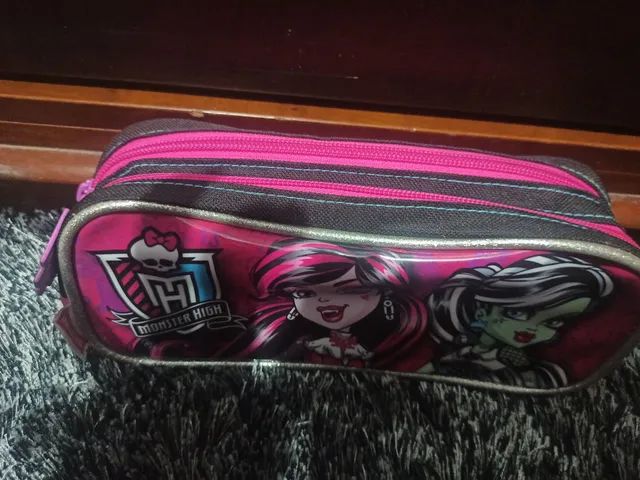 Mochila, Lancheira e Estojo Sestini grande Monsters High - Foto 6