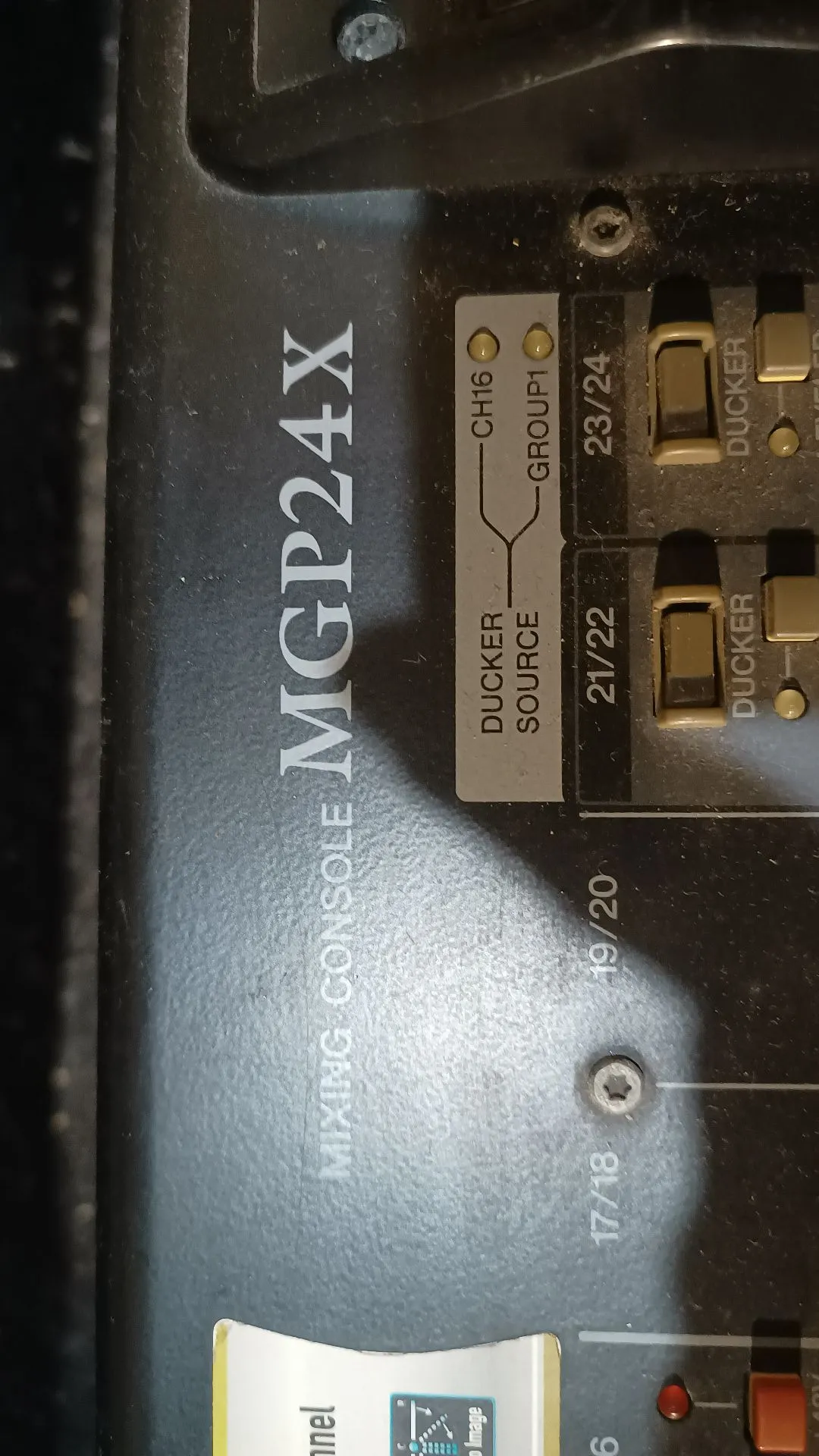 Mesa Yamaha 24 canais 2000 reais
