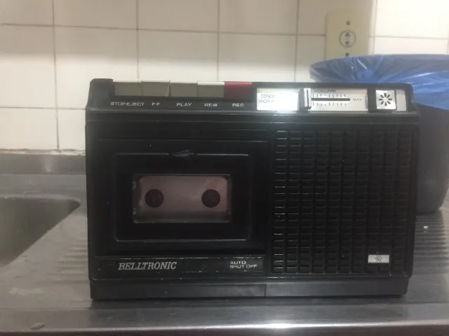 Toca fitas e gravador Belltronic , raríssimo !!!