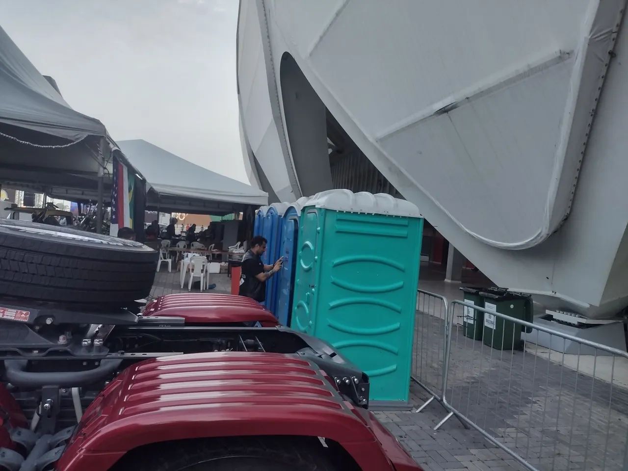 Banheiros químicos palcos e barracas.  - Foto 3