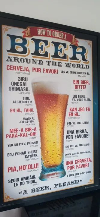 Conjunto de 2 quadros 64x95 com imagens de cerveja
