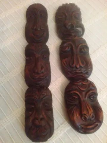 totens em madeira entalhado. 28x6x3 cada peça. - Foto 6