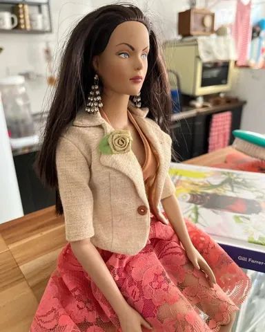 Vendo Boneca Tonner Brenda Starr de Coleção Articulada - Foto 2