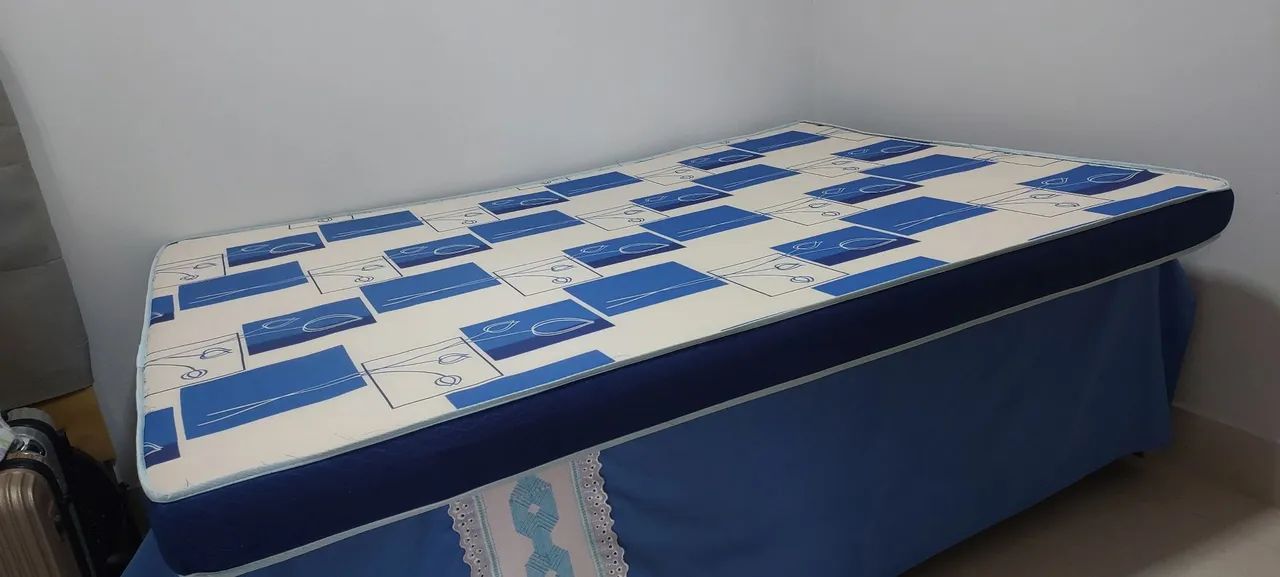 Colchão de casal semi novo