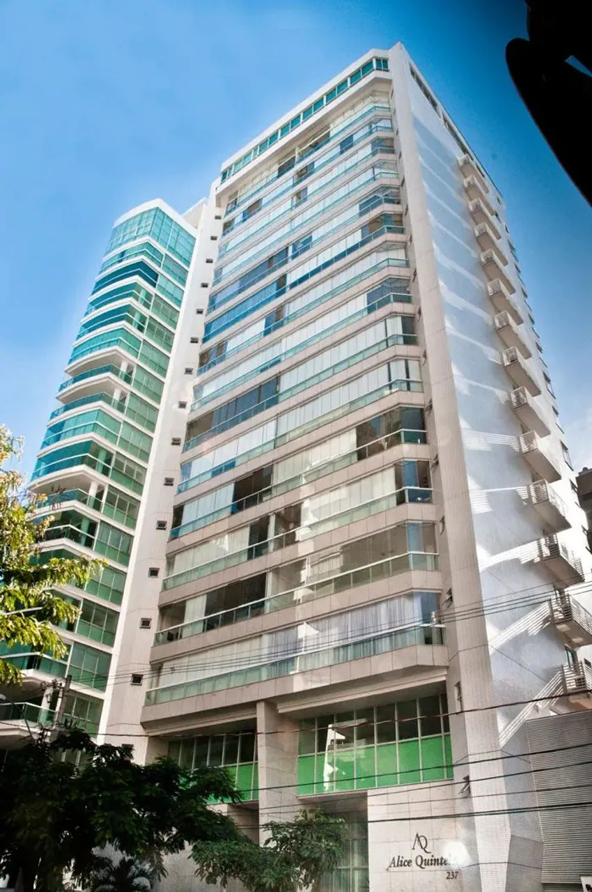 EXCLUSIVIDADE NA PRAIA DO CANTO NA CHARMOSA RUA JOAQUIM LÍRIO