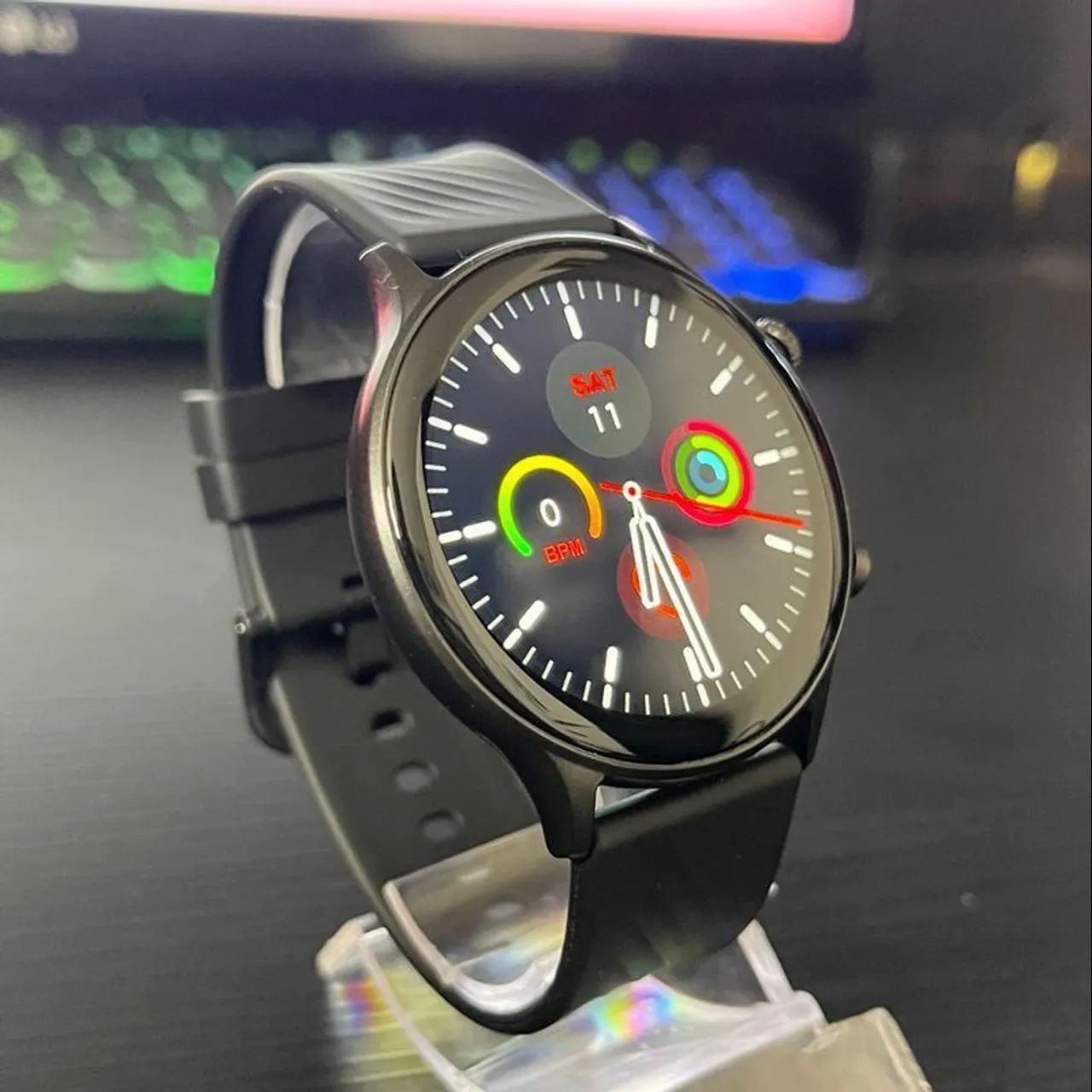 Smartwatch com tela colorida e monitoramento de batimentos cardíacos
