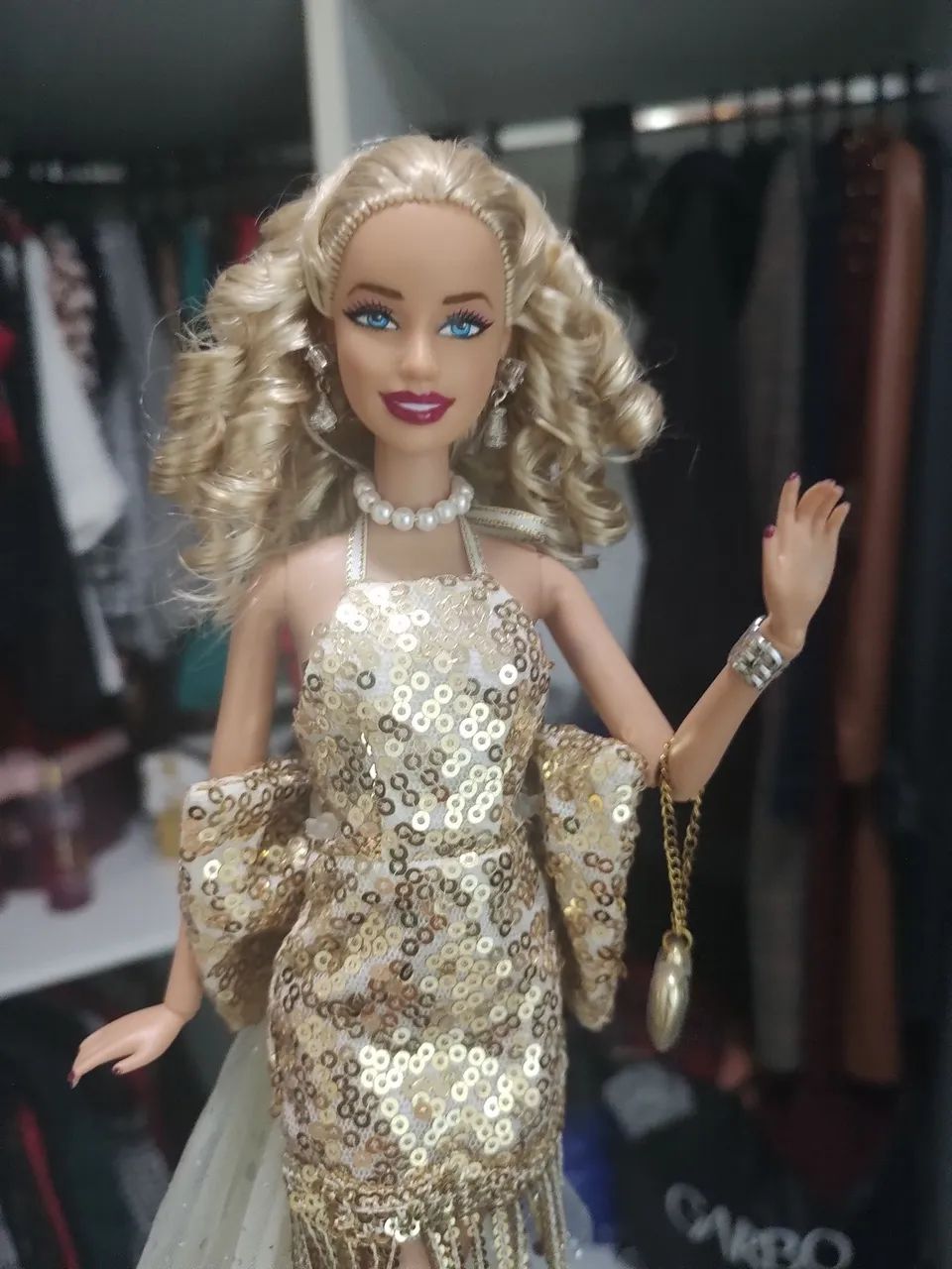Barbie Réveillon Dourada Festa - Foto 2