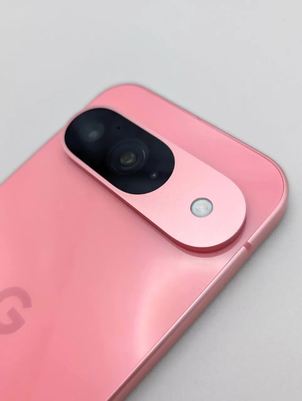 Google Pixel 9 - Rosa Peony - 128 GB + Película aplicada