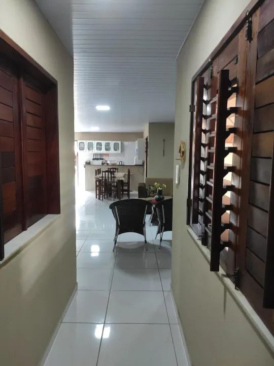 Casa de Praia com 5 Suítes, Piscina e Lazer Completo!