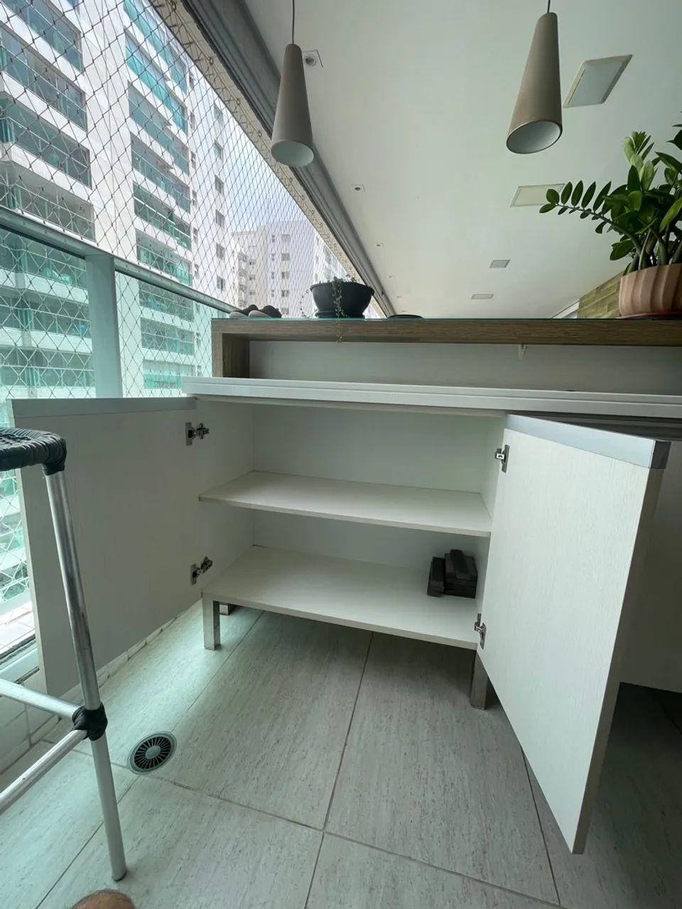 Balcão/Bancada para Bar em Madeira e Metal - Foto 3