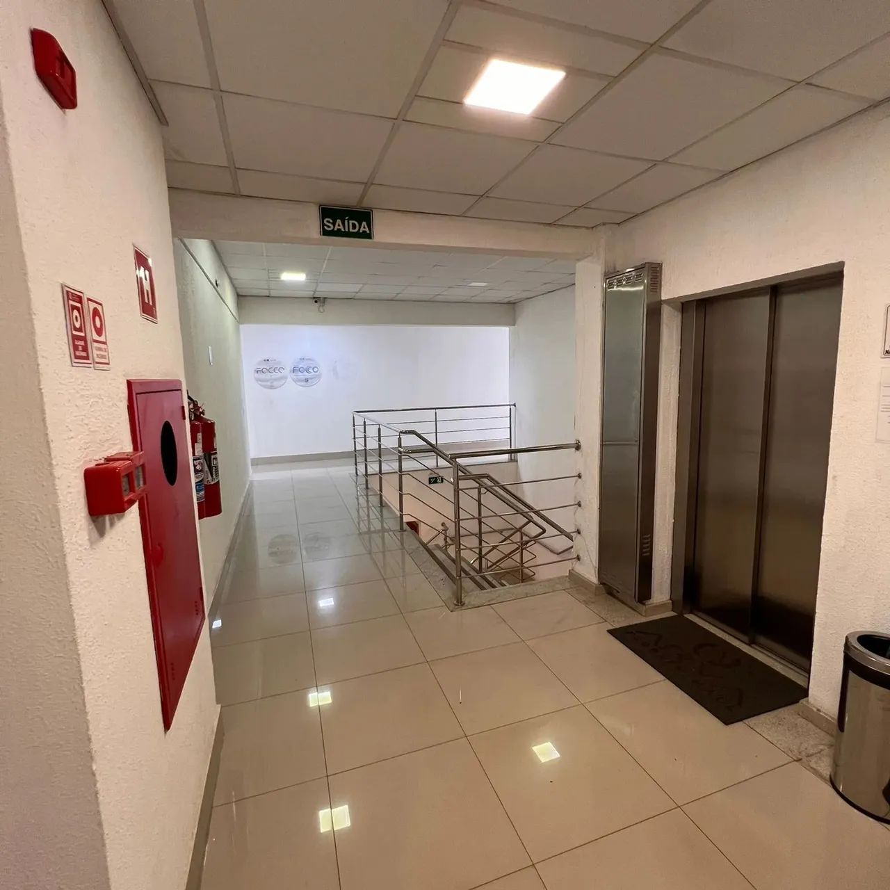 Alugo Sala Comercial de 67m² no Edifício Árya Florais Mall - Foto 3