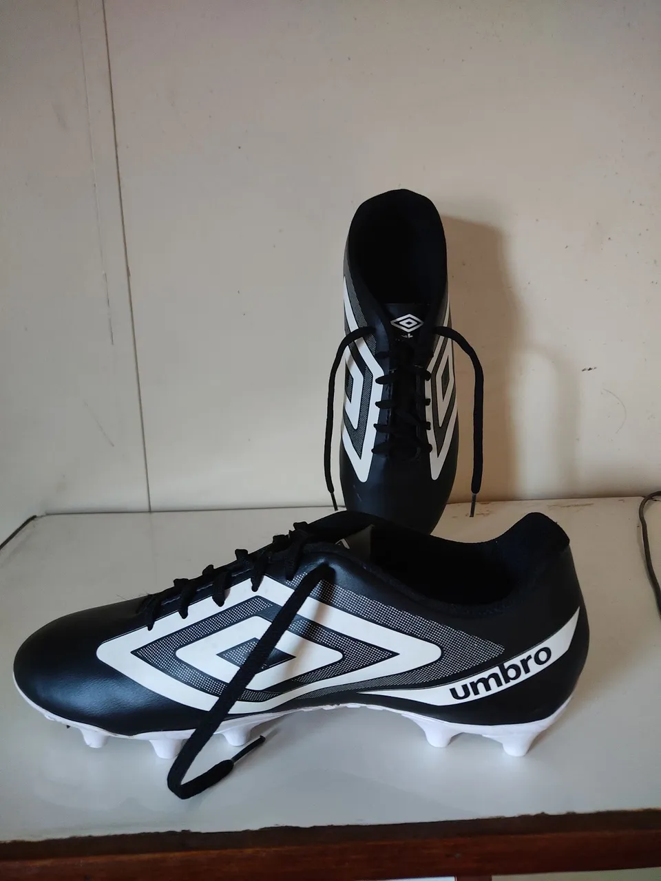 Chuteiras Umbro Campo - Usada 2 vezes apenas