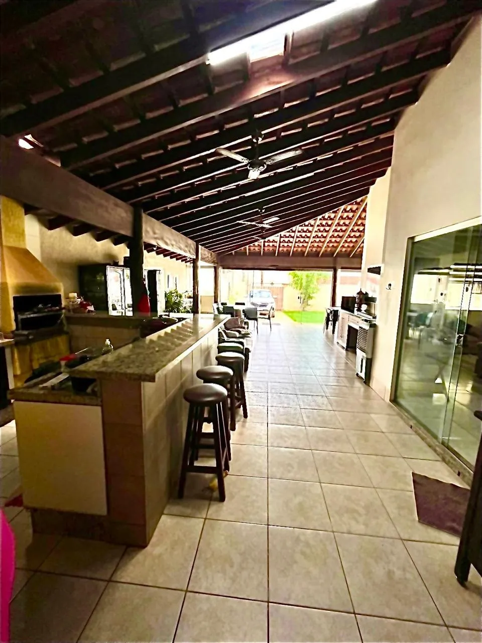 Casa de vila para venda com 3 quartos, sendo 1 suíte, 258m²
