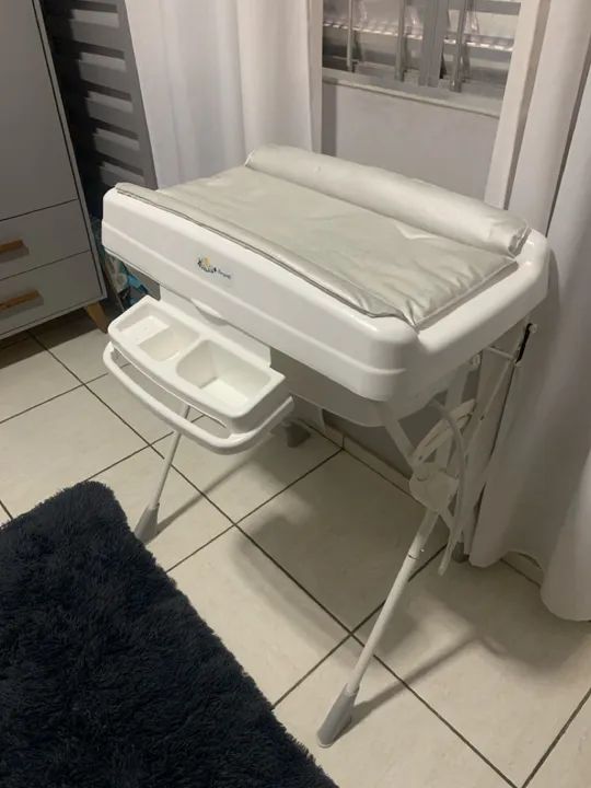 Banheira Burigotto com trocador e suporte + assento redutor para RN. Aceito cartão