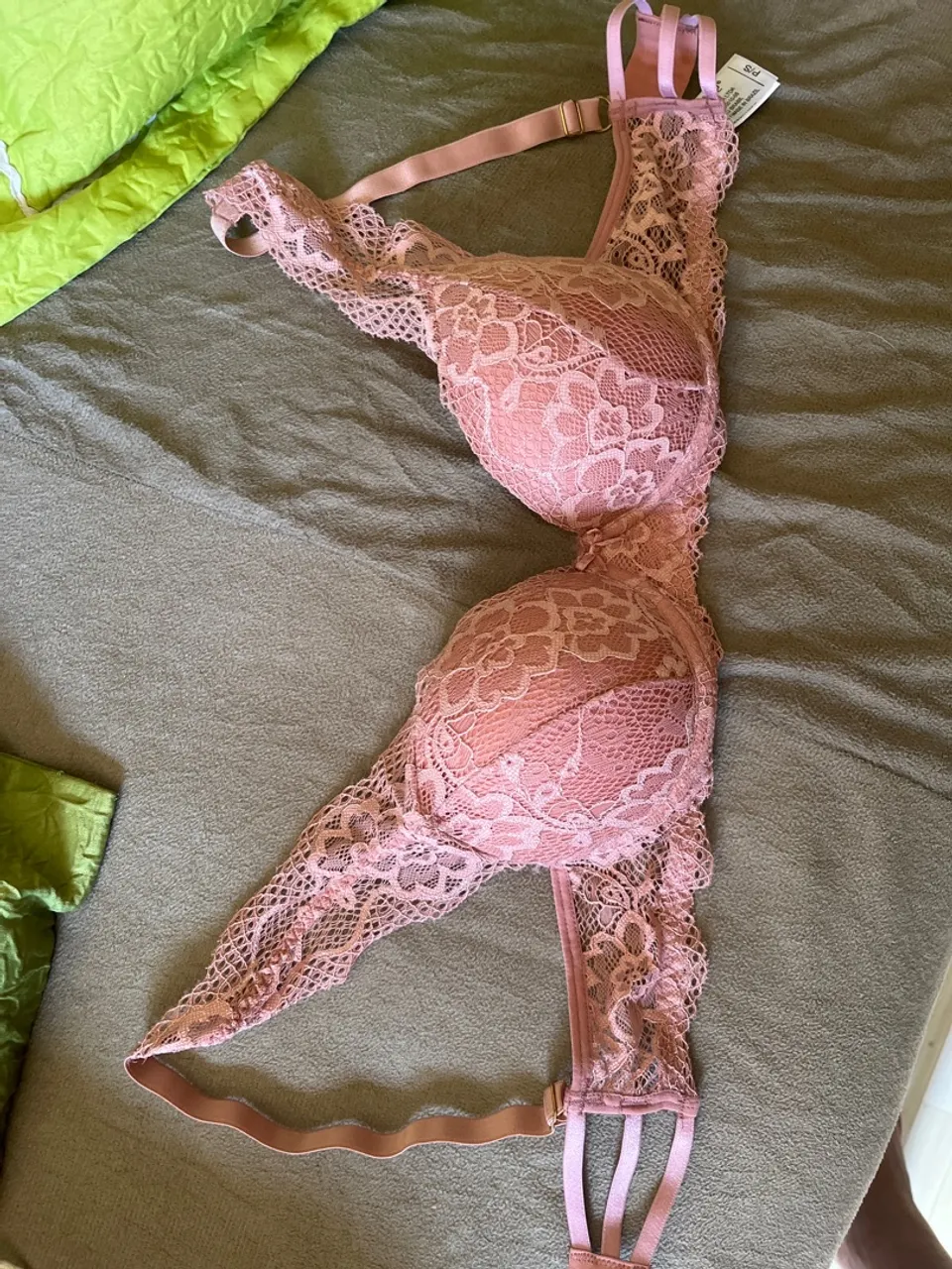 Sutiã de Renda Rosa Delicado