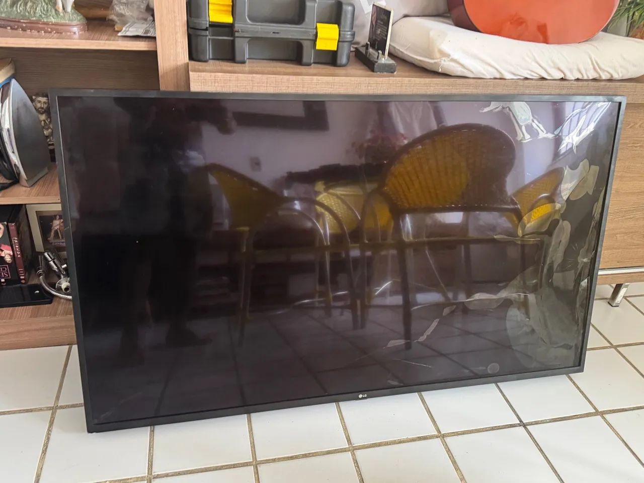 TV LG Smart 4K 55? polegadas Quebrada - Foto 3
