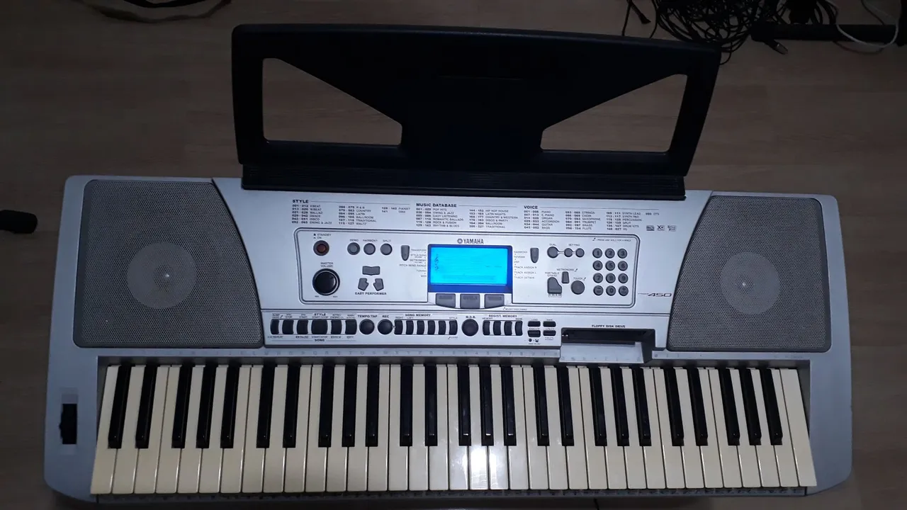 Teclado Yamaha PSR450