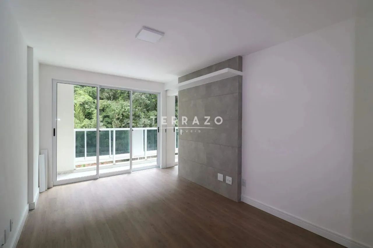 Apartamento para aluguel, 1 quarto, 1 suíte, 1 vaga, Várzea - Teresópolis/RJ